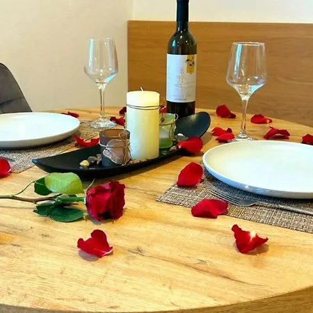 アパート Prime Location! - 400m From The