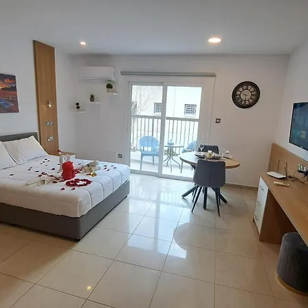 Prime Location! - 400m From The Apartment *