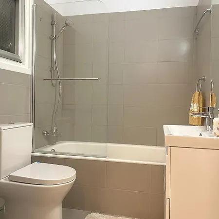 Prime Location! - 400m From The * Paphos