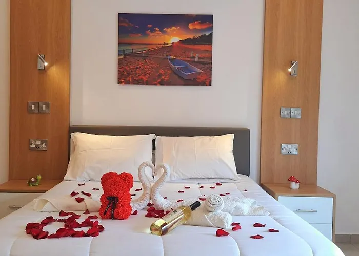 Prime Location! - 400m From The Apartamento Paphos