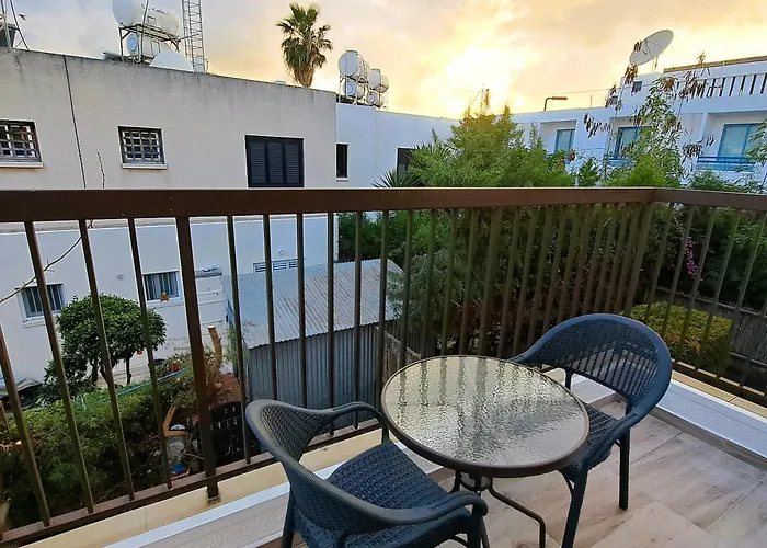 Appartamento Prime Location! - 400m From The Paphos