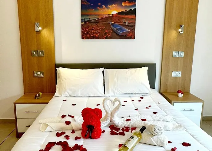 Апартаменты Prime Location! - 400m From The Пафос